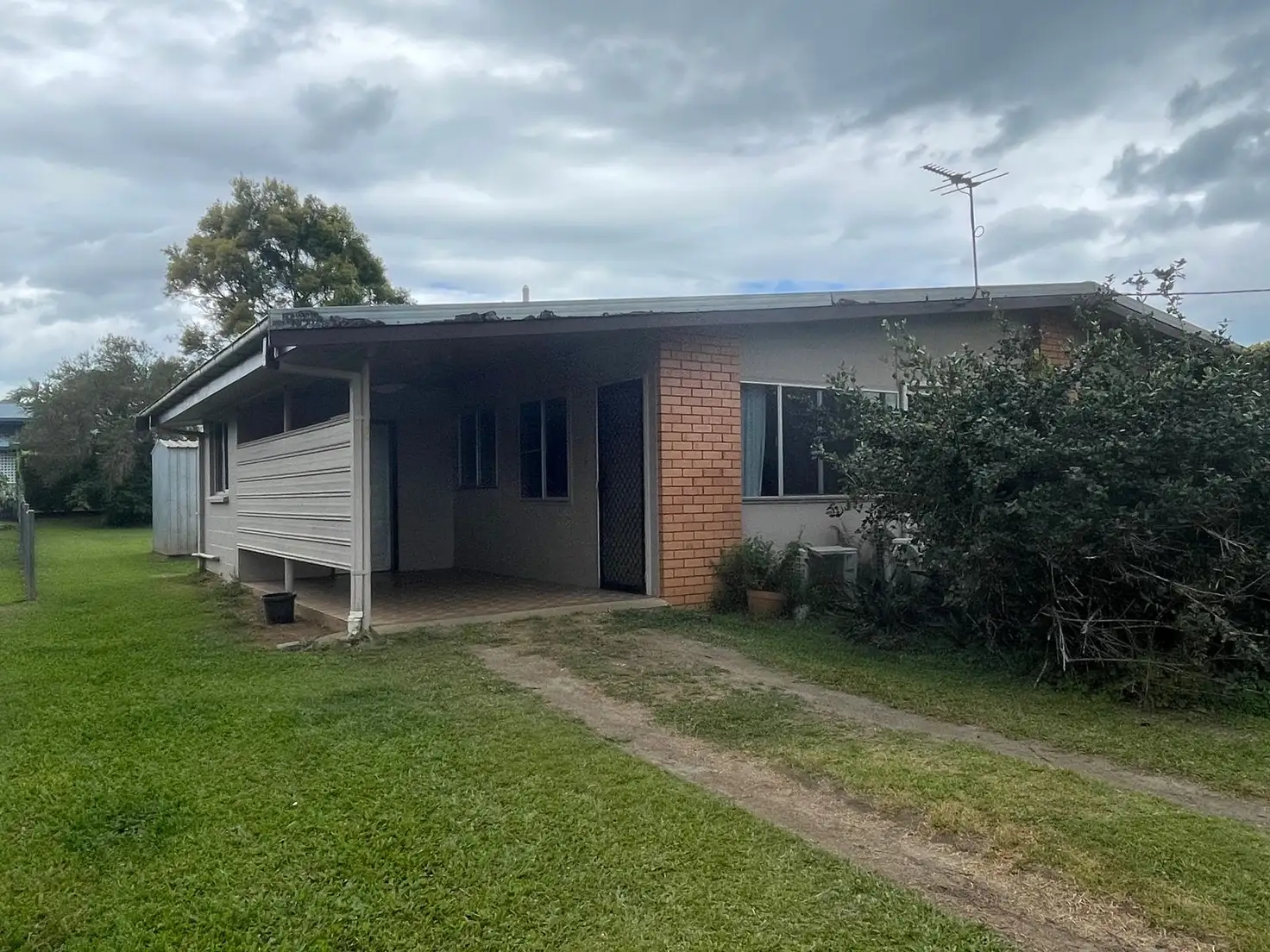 Main view of Homely unit listing, 2/17 Riverside Crescet, Innisfail QLD 4860