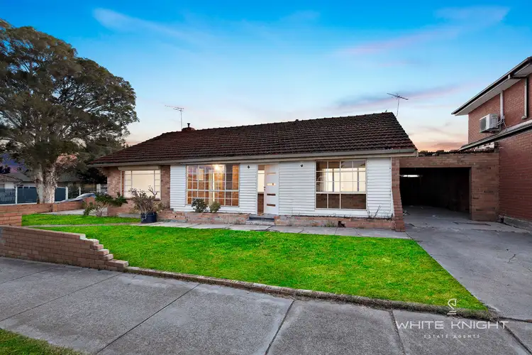 2 Craigielea Avenue, St Albans VIC 3021