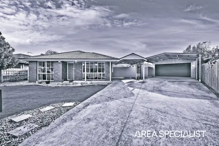 15 Cantle Close