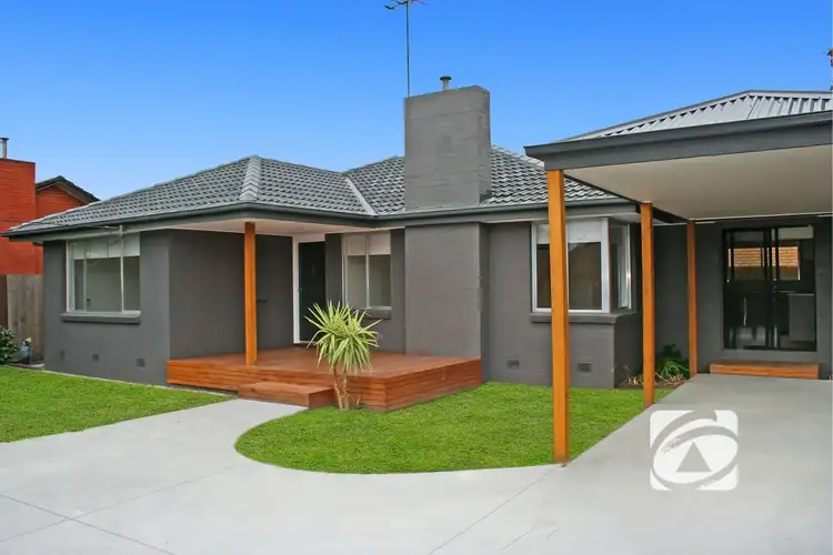 1 Wadsley Avenue, Pakenham VIC 3810