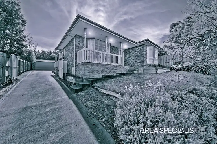 9 Settlers Hill Rise, Pakenham VIC 3810