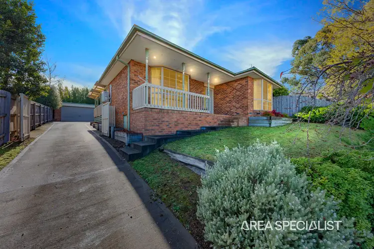9 Settlers Hill Rise, Pakenham VIC 3810