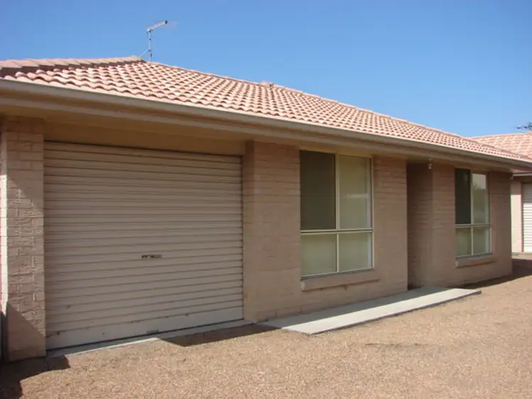 2/3 Acacia Drive, Muswellbrook NSW 2333