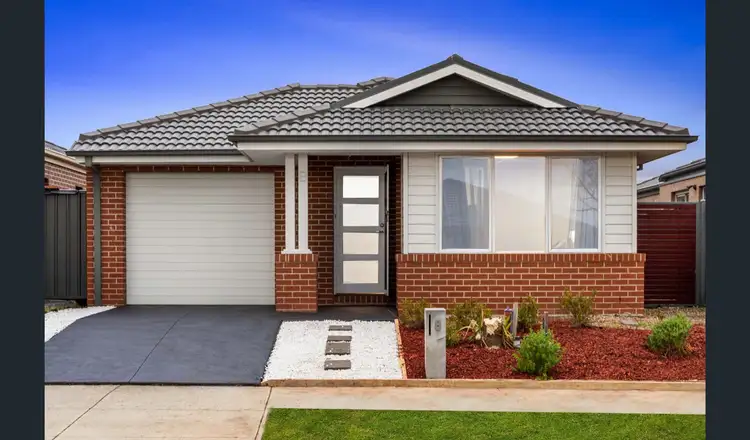 8 Orvalia Road, Manor Lakes VIC 3024