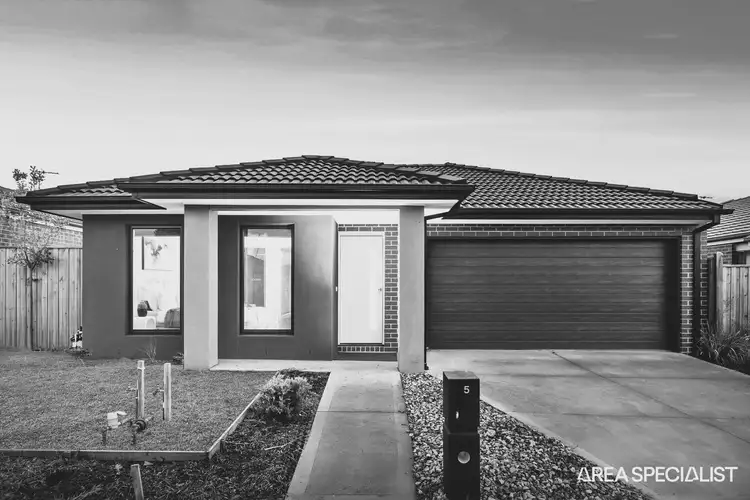 5 Edgware Street, Thornhill Park VIC 3335