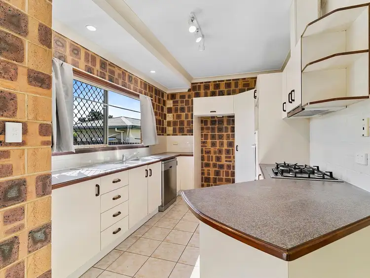 Fifth view of Homely house listing, 10 Airlie Close, Mount Sheridan QLD 4868