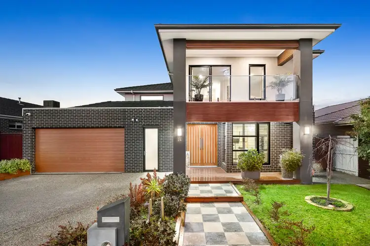 24 Thoroughbred Drive, Clyde North VIC 3978