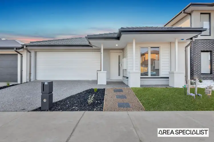 10 Homecrest Crescent, Wyndham Vale VIC 3024