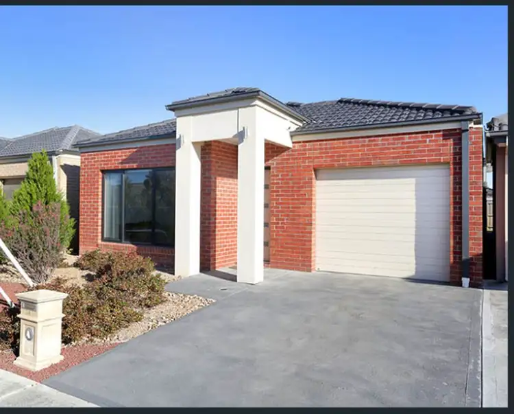 24 Whitecaps Avenue, Point Cook VIC 3030