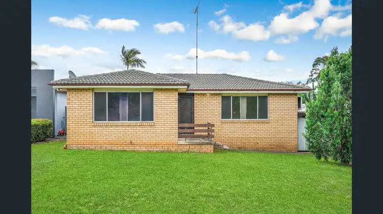 11 Lindsay Crescent, South Penrith NSW 2750