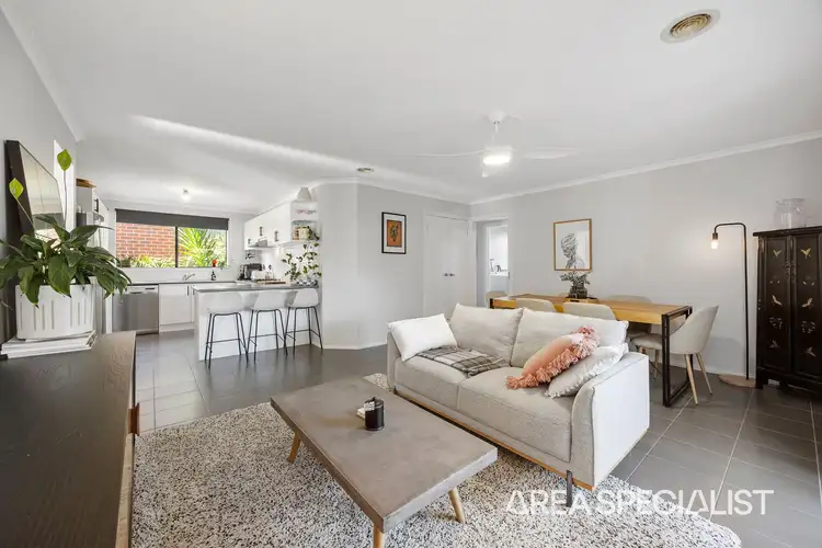 Fifth view of Homely house listing, 4 Jennifer Court, Pakenham VIC 3810
