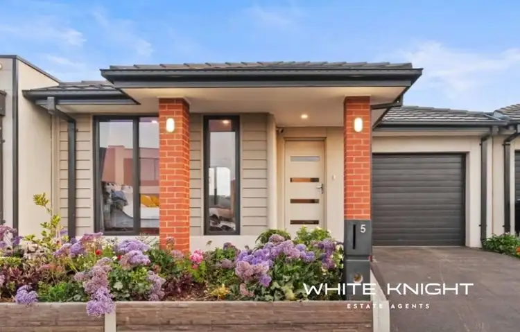 5 Anand Way, Deanside VIC 3336
