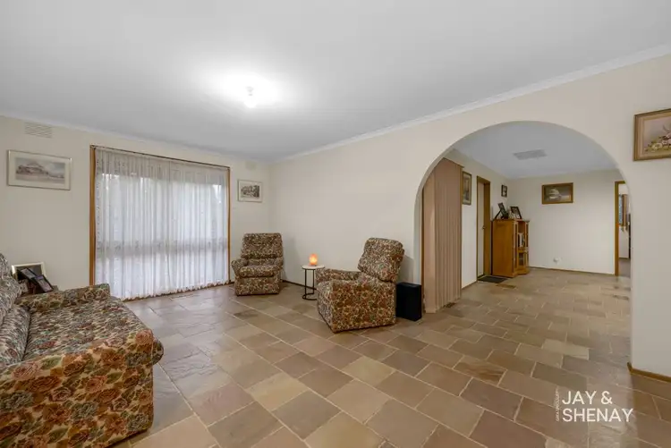 Fifth view of Homely house listing, 6 Dorgan Court, Endeavour Hills VIC 3802