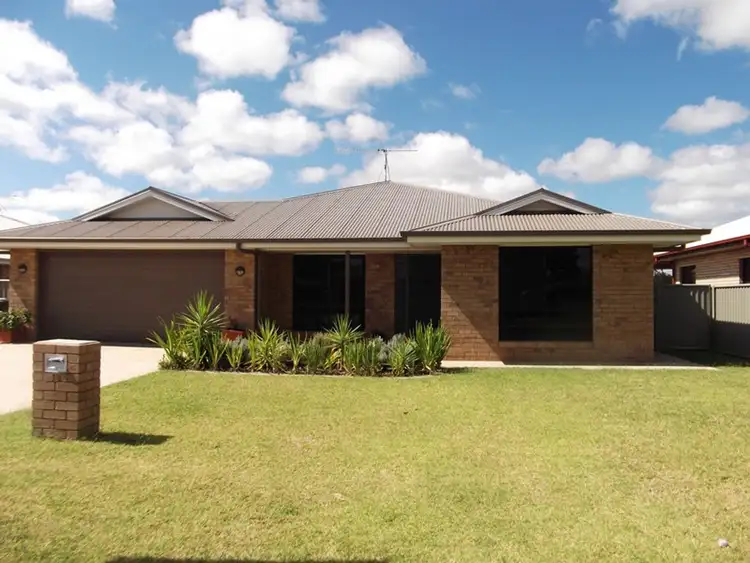 19 Sommerfeld Crescent, Chinchilla QLD 4413