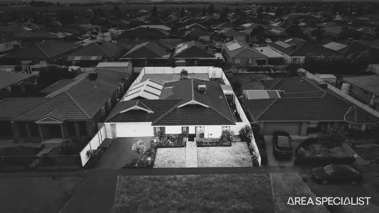 48 Scarborough Crescent, Harkness VIC 3337