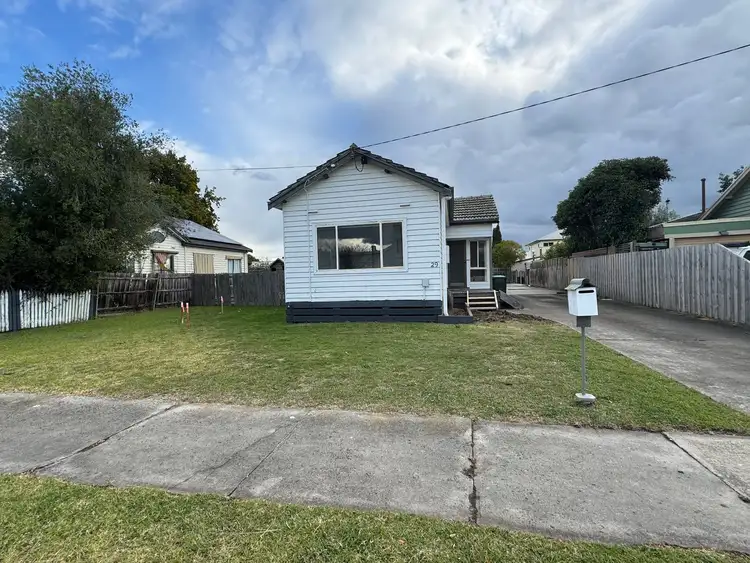 29 Bernard Avenue, Traralgon VIC 3844
