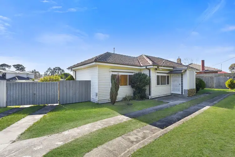 82 Railway Parade, Dandenong VIC 3175