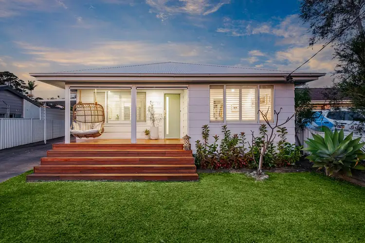 6 Ithaca Street, Bateau Bay NSW 2261