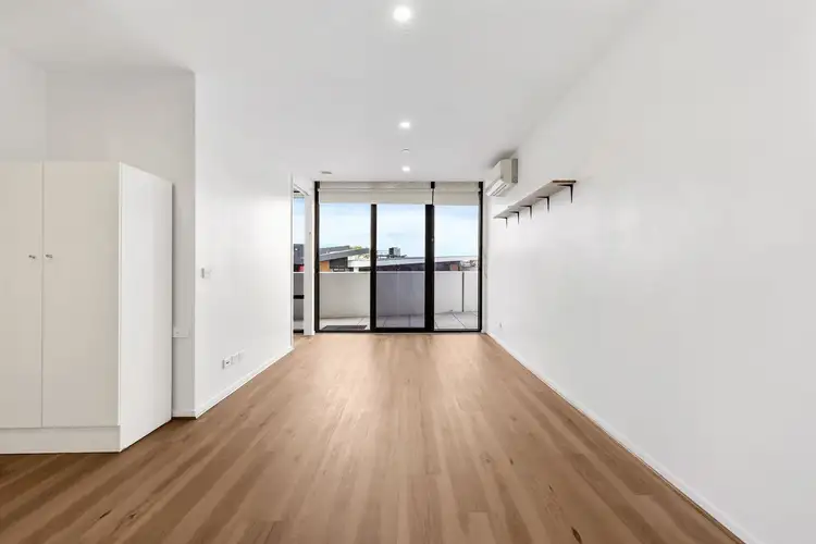 572/38 Mount Alexander Rd, Travancore VIC 3032