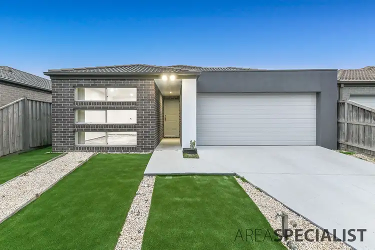 29 Ogle Way, Cranbourne North VIC 3977