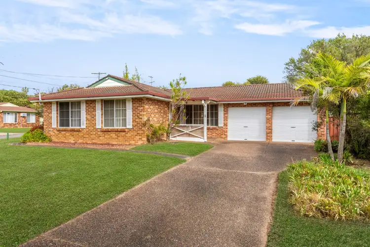 1 Richmond Close, Bateau Bay NSW 2261