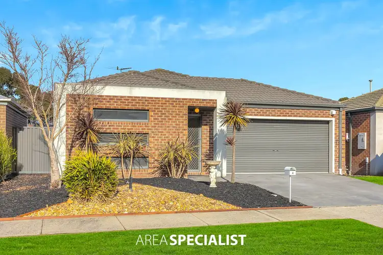 4 Cherry Blossom Chase, Pakenham VIC 3810