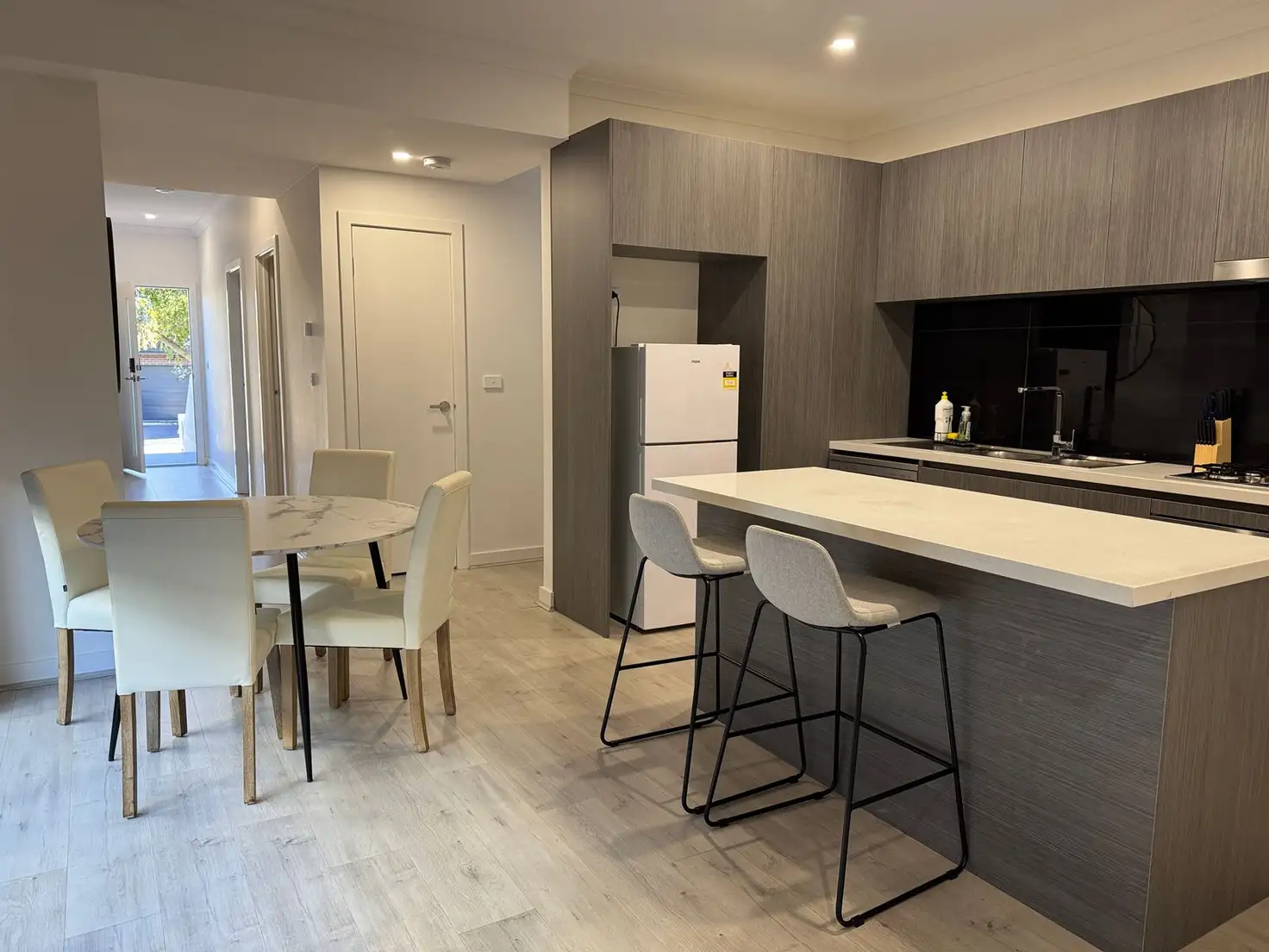 Main view of Homely townhouse listing, 53 Deschamp Cres, Rowville VIC 3178