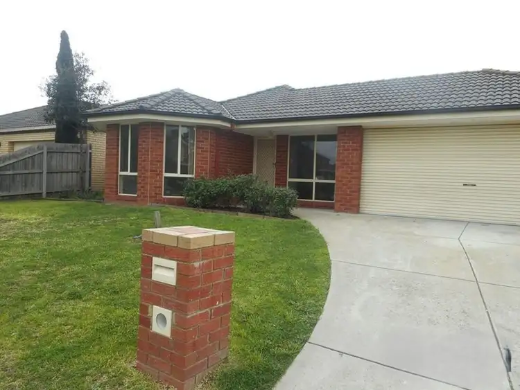 10 Carboni Crescent, Lynbrook VIC 3975