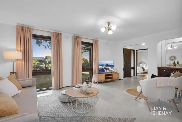 Second view of Homely house listing, 5 Nicholson Close, Endeavour Hills VIC 3802