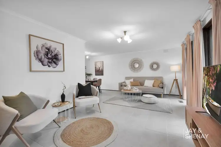 Third view of Homely house listing, 5 Nicholson Close, Endeavour Hills VIC 3802