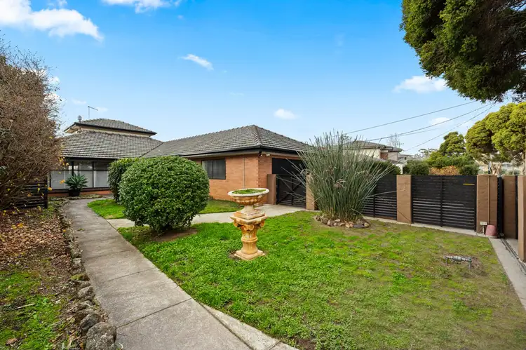9 Feathertop Avenue, Templestowe Lower VIC 3107