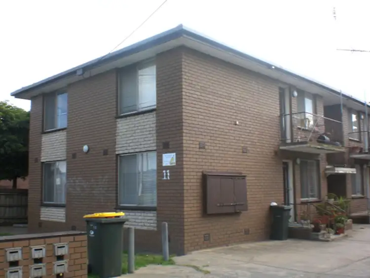4/11 St Albans Road, St Albans VIC 3021