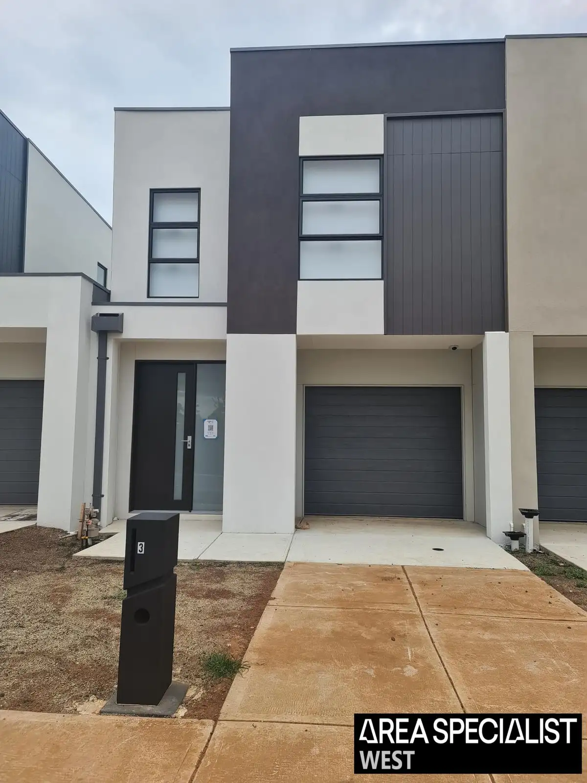 Main view of Homely townhouse listing, 3 Mapstone Court, Melton South VIC 3338