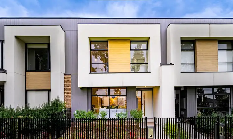 16 Cecil Walk, Mickleham VIC 3064
