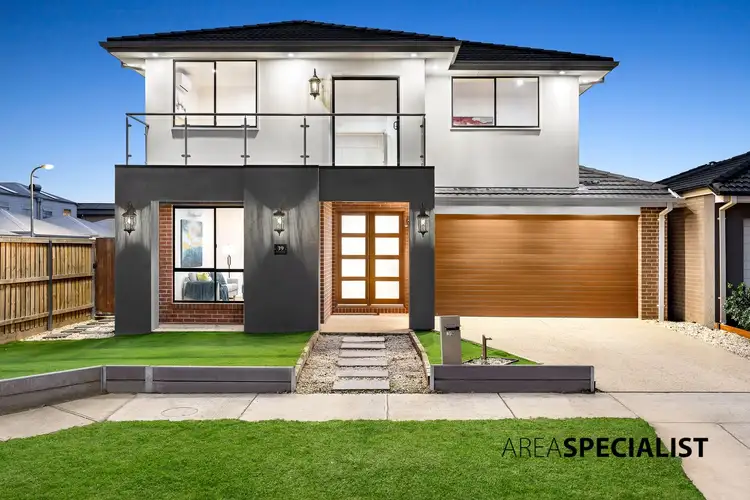 39 Warmbrunn Crescent, Berwick VIC 3806