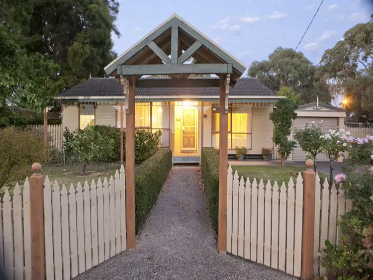 42 Ashton Road, Ferntree Gully VIC 3156