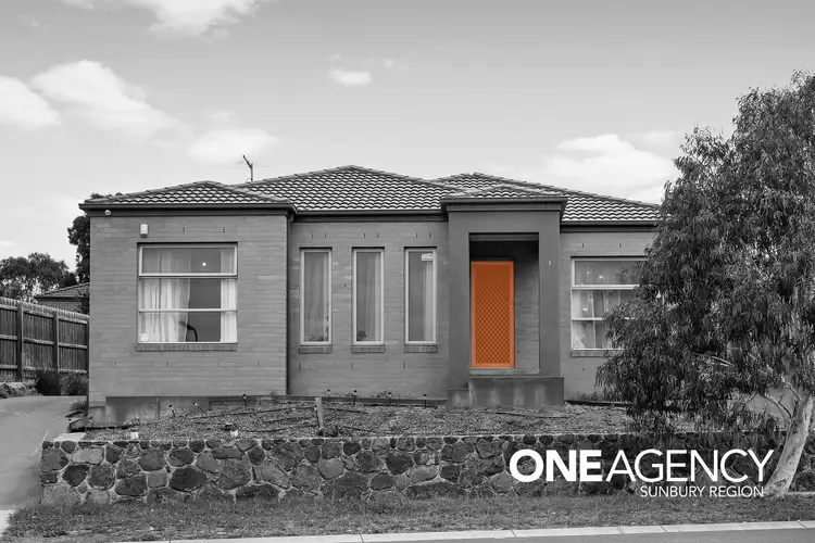 1/37 Waugh Street, Sunbury VIC 3429