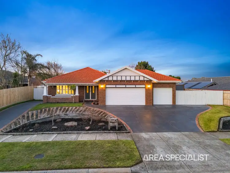 22 Livingstone Boulevard, Pakenham VIC 3810