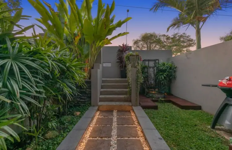 Main view of Homely townhouse listing, 2/162 Jubilee Terrace, Bardon QLD 4065