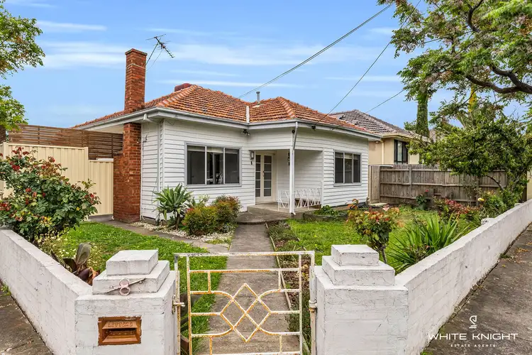 8 Oakland Street, Maribyrnong VIC 3032