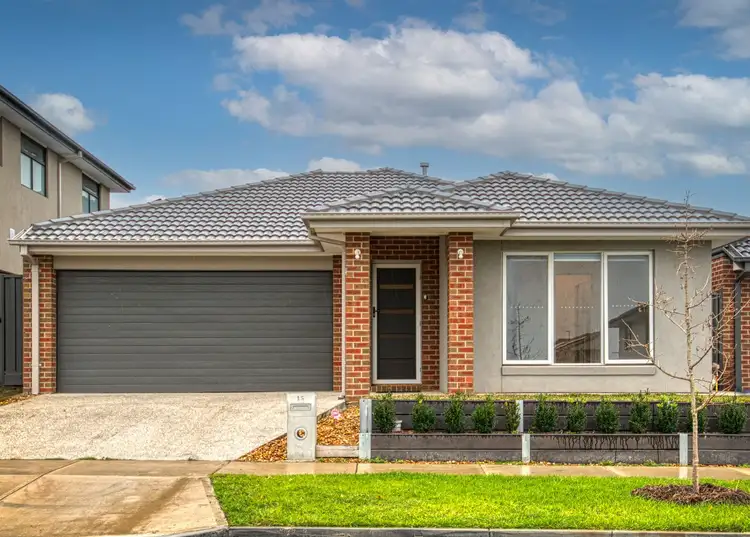 15 Caravan Parade, Berwick VIC 3806