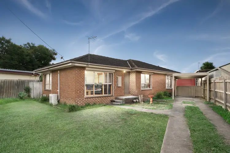 4 Kingsford Avenue, Melton South VIC 3338
