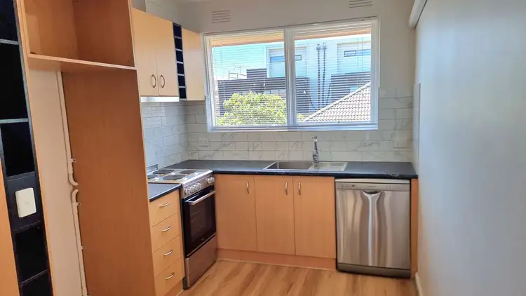 Main view of Homely unit listing, 10/27 Lillimur Road, Ormond VIC 3204
