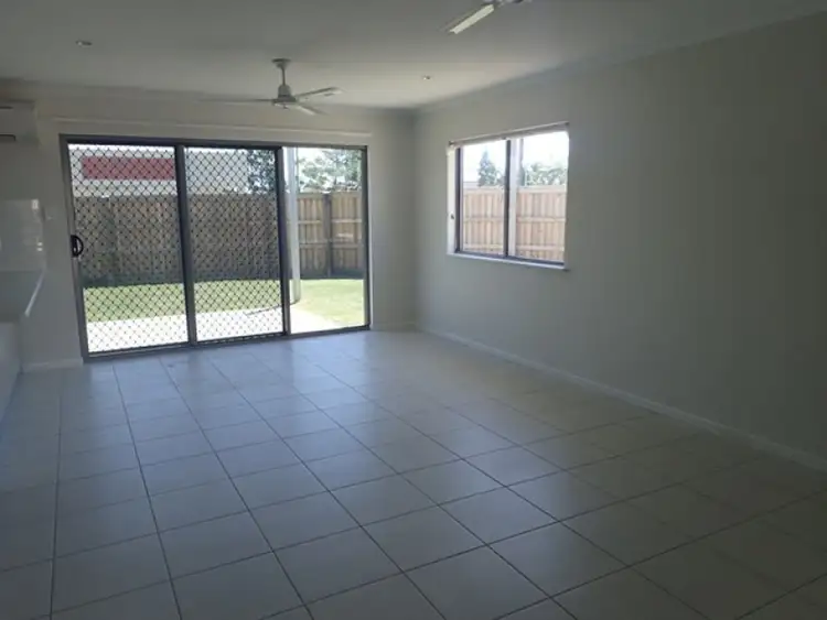 Fifth view of Homely unit listing, 10/74 Makybe Diva Drive, Ooralea QLD 4740