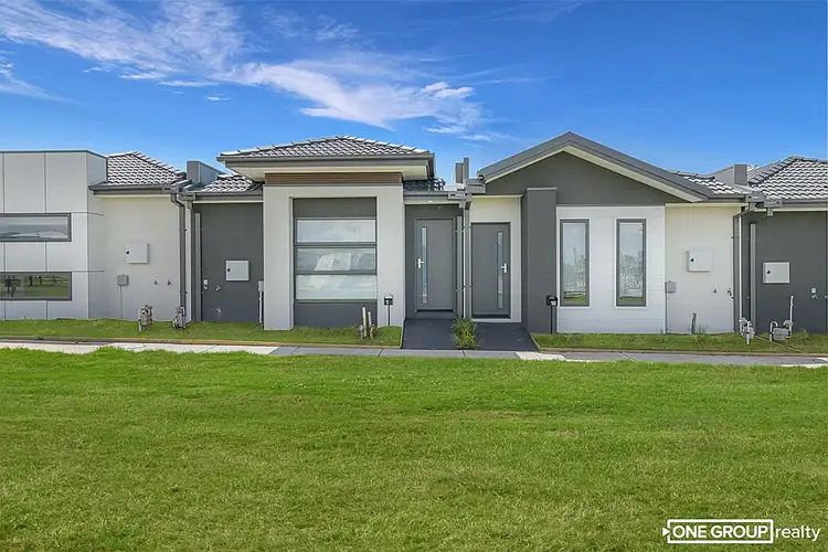 2 Raffles Walk, Werribee VIC 3030