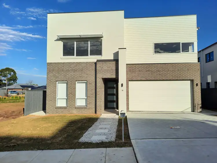 15 Illyria Street, Rosemeadow NSW 2560