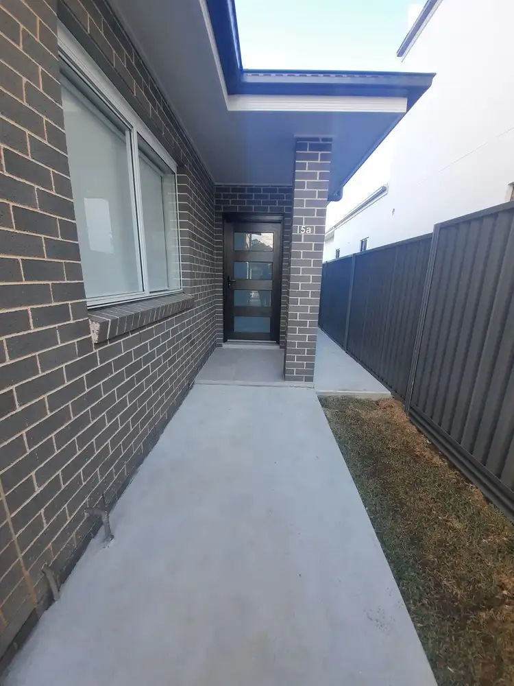 15A Illyria Street, Rosemeadow NSW 2560