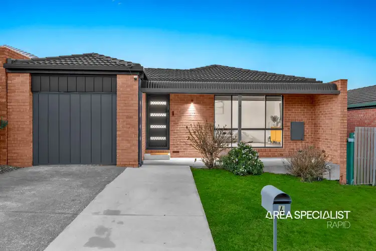 4 The Mews, Hampton Park VIC 3976