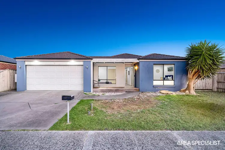 10 Dryandra Place, Cranbourne VIC 3977