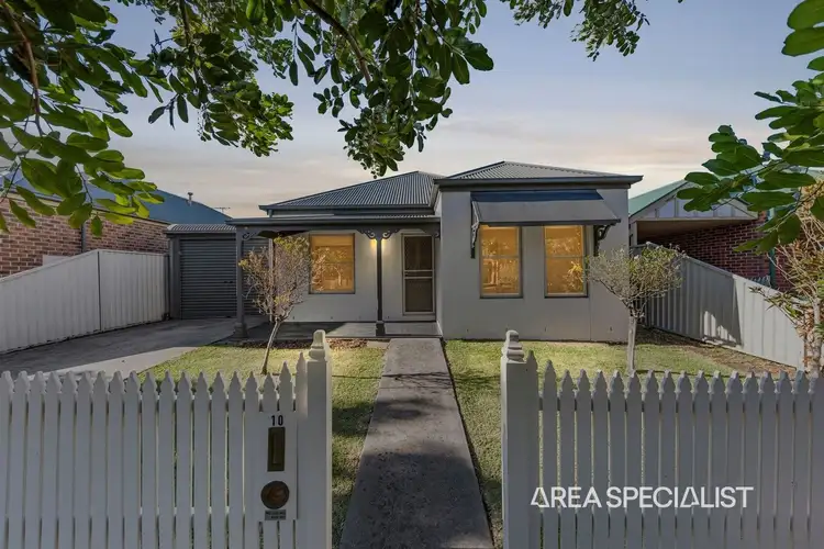 10 Macalister Place, Pakenham VIC 3810
